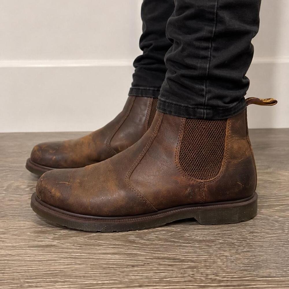 Dr martens 2976 distressed chelsea men’s 7 women 8